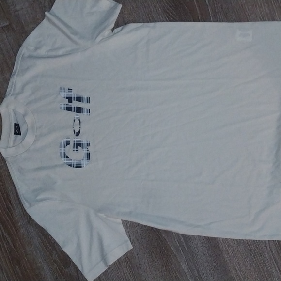 Nwt Oakley gold tshirt size medium - Picture 3 of 3